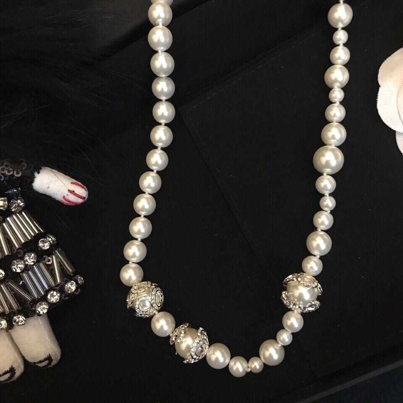 Ch*el pearl necklace white