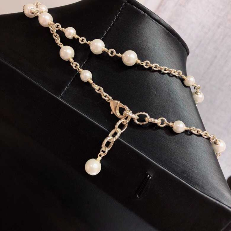 Ch*el pearl logo necklace  white&gold