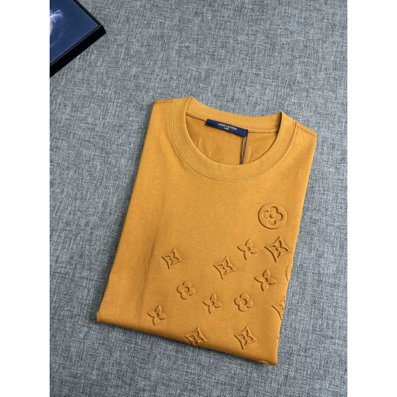 l**is V*t*n cotton t-shirt mustard