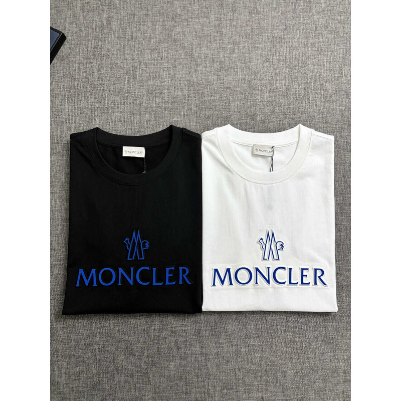 Moncler Blue Logo-Print T-shirt In Black