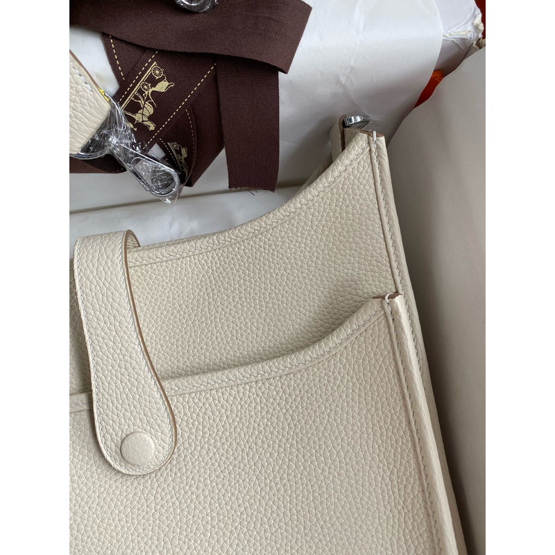 Hermès Evelyne III Nata Clemence Gold Hardware Beige