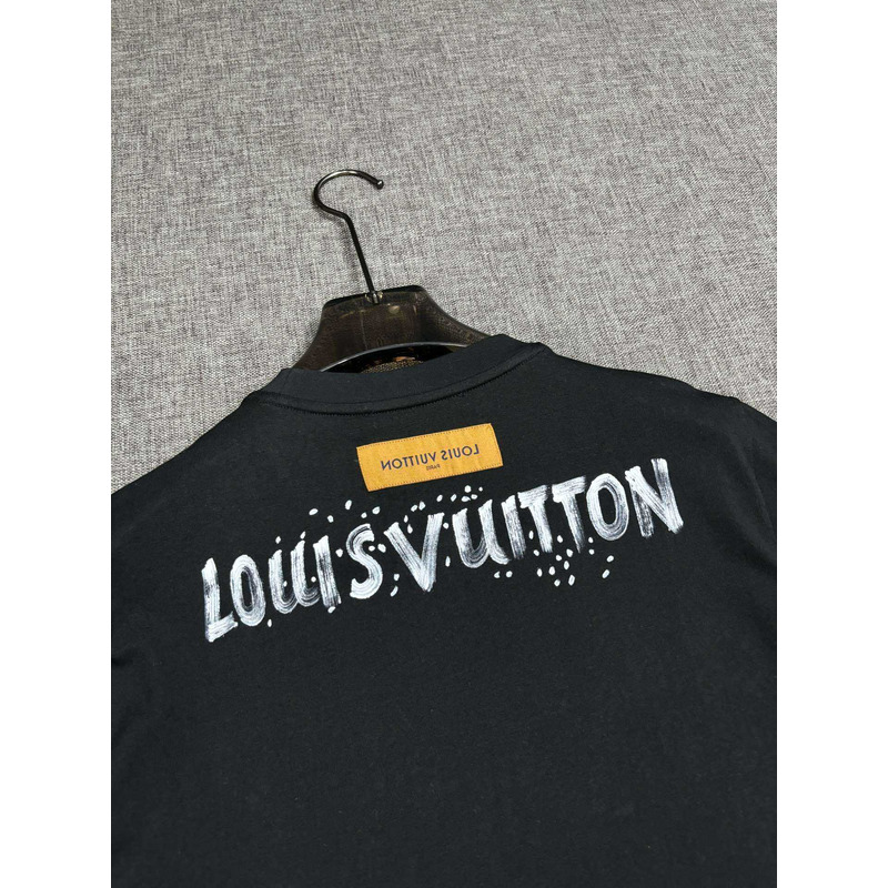 l**is V*t*n printed cotton t-shirt black