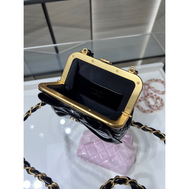 Ch*el clutch with chain gold-tone metal black