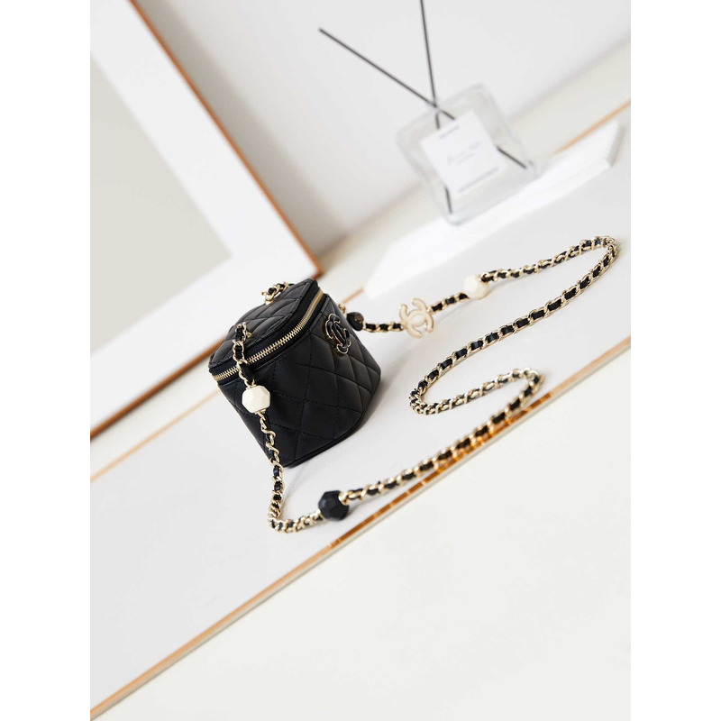 Ch*el vanity bag with chain black