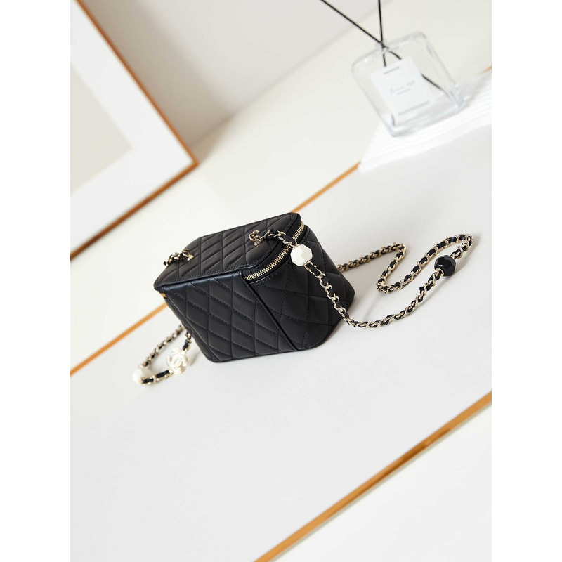 Ch*el vanity bag with chain black