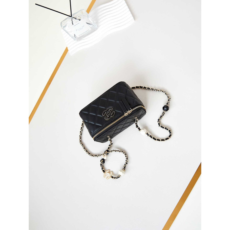 Ch*el vanity bag with chain black