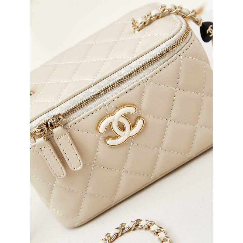 Ch*el vanity bag with chain beige