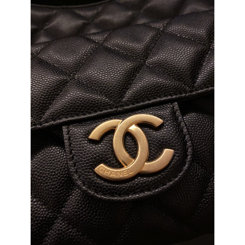 Ch*el caviar quilted & gold-tone metal black