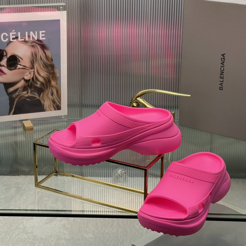 Ba*len*cia*ga x crocs pool slide hot pink