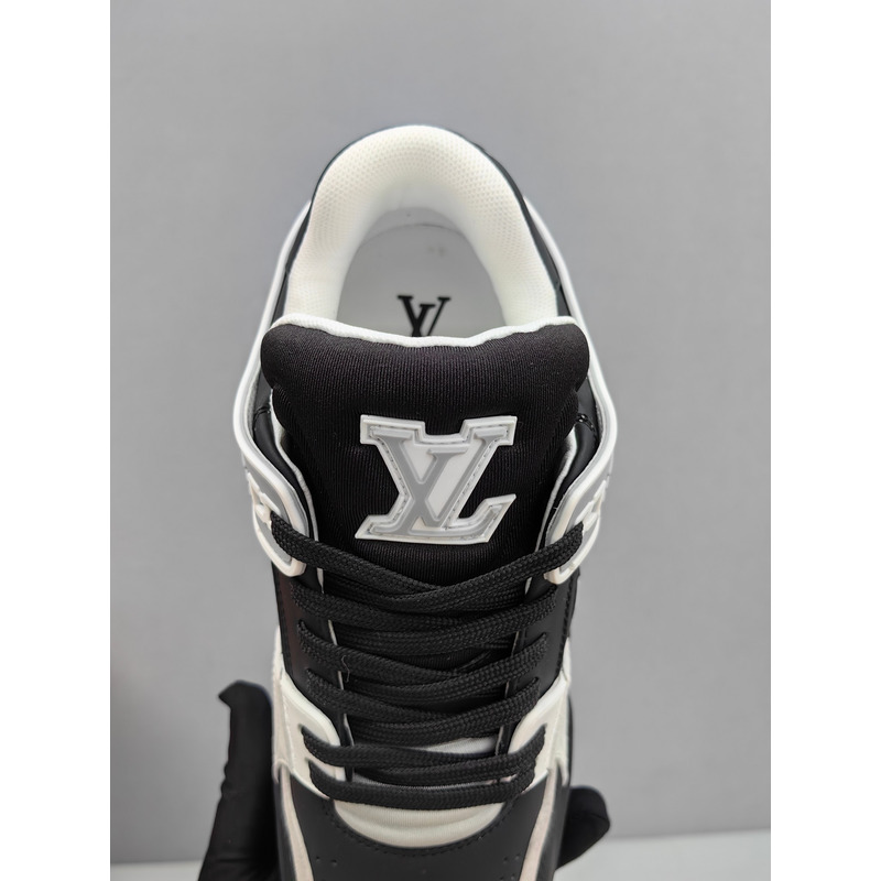 l**is V*t*n trainer sneaker black&white