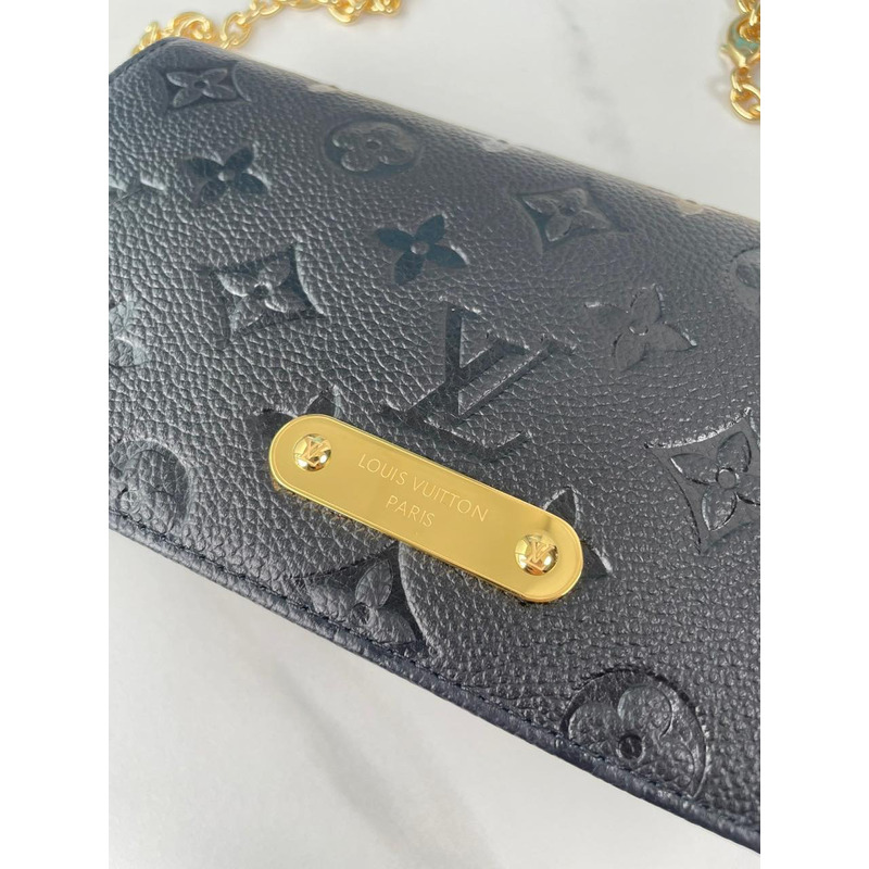 l**is V*t*n wallet on chain lily black