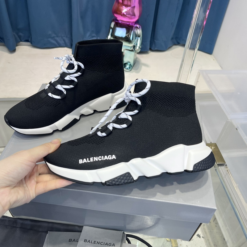 Ba*len*cia*ga speed lace-up trainers in black/white sneaker