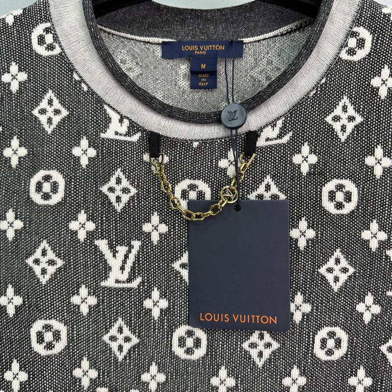 l**is V*t*n monogram sweater black