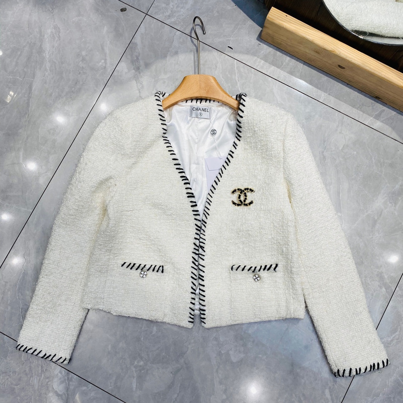 Ch*el logo embroidered short jacket pure white