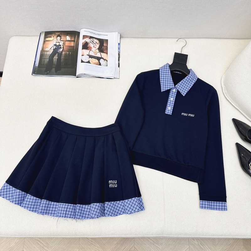 Miu Miu Logo Long-Sleeved Polo Shirt And Pleated Skirt Suit Blue