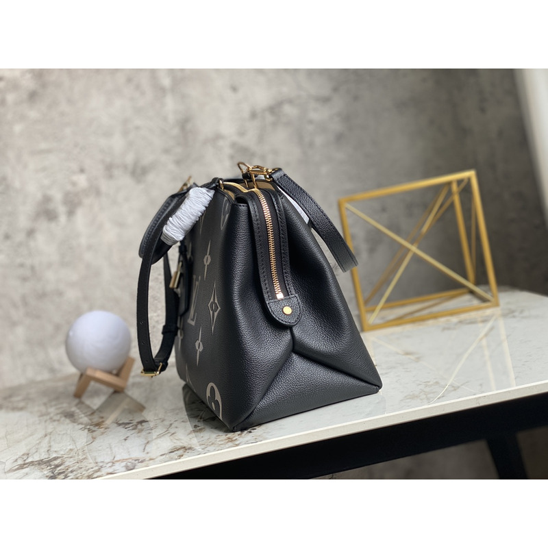 l**is V*t*n grand palais monogram leather bag black