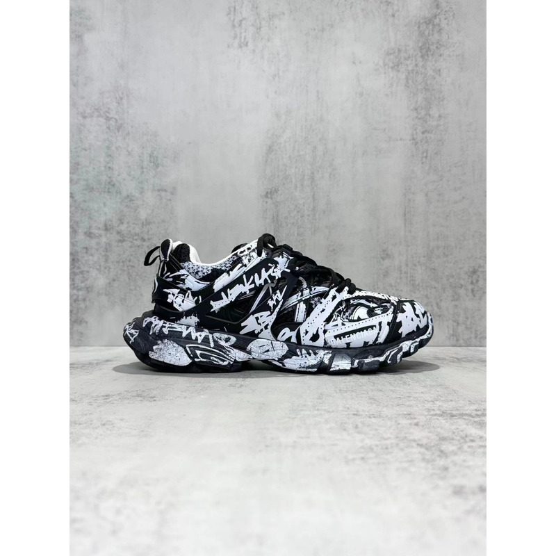 Ba*len*cia*ga track graffiti black and white mesh nylon sneakers