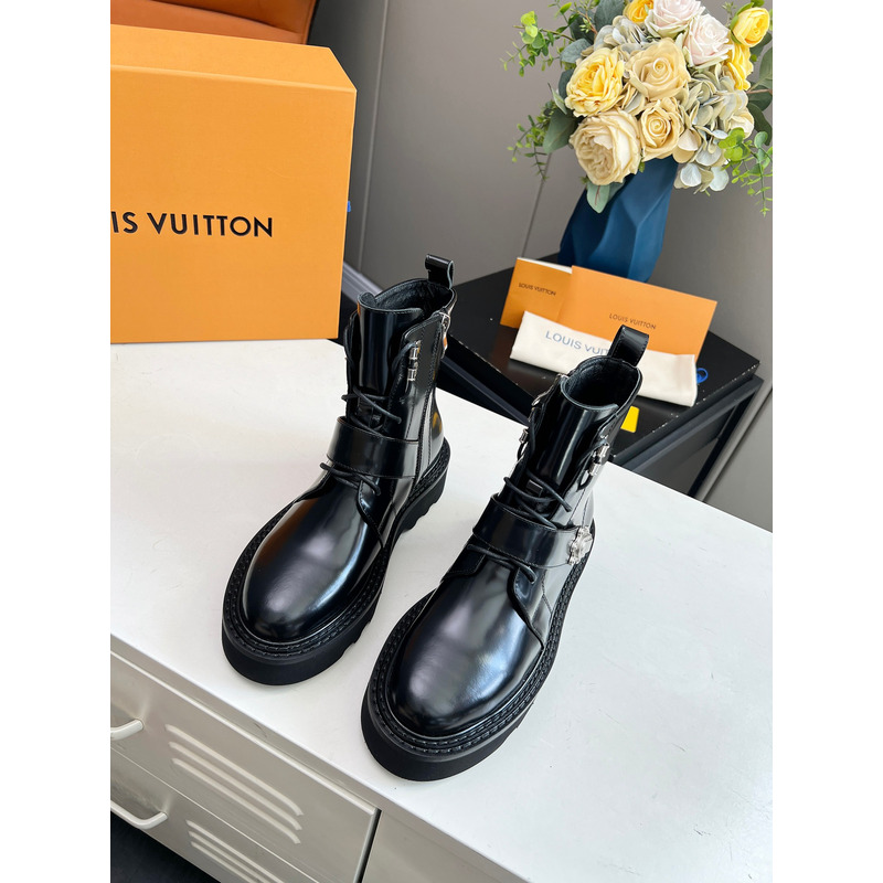 l**is V*t*n leather short boots black