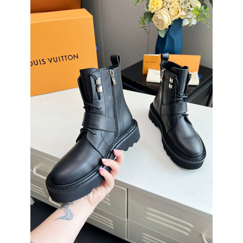 l**is V*t*n leather boots black