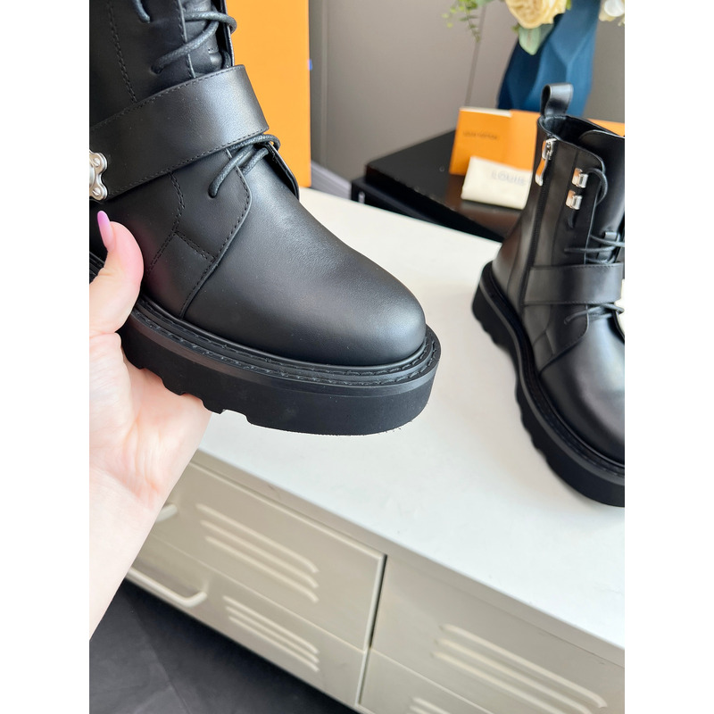 l**is V*t*n leather boots black