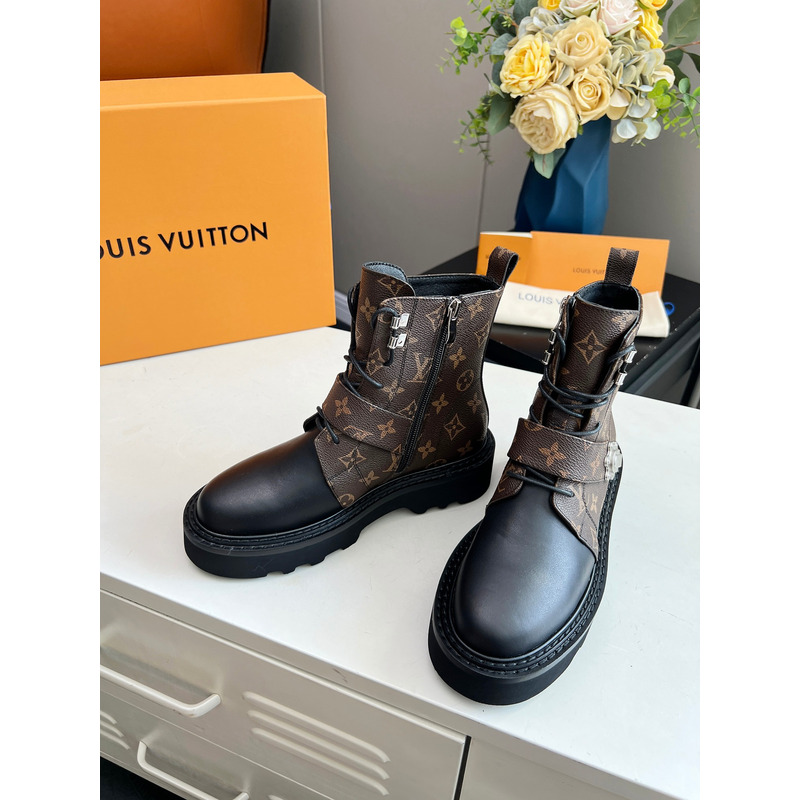 l**is V*t*n leather boots black and monogram