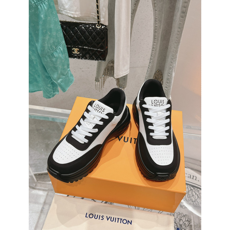 l**is V*t*n discovery sneakers black&white