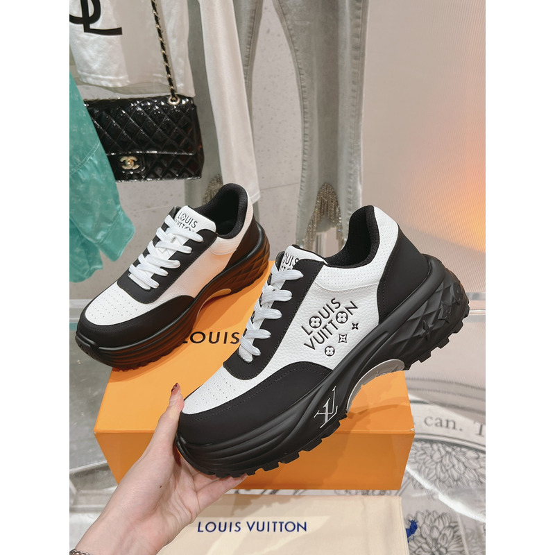 l**is V*t*n discovery sneakers black&white