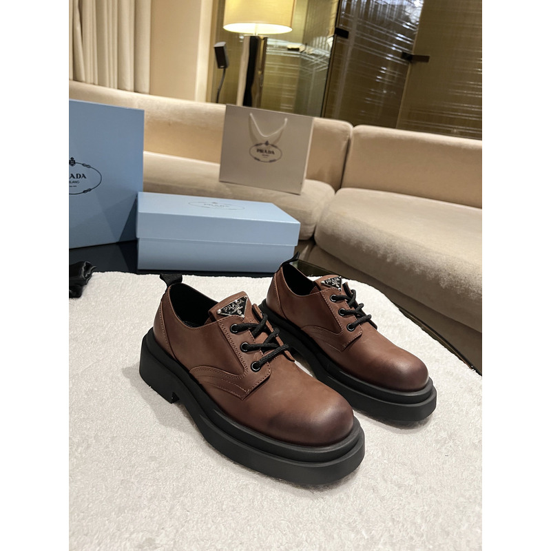 Pra*a triangle-logo leather derby shoes brown