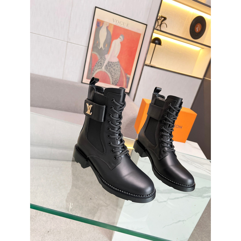 l**is V*t*n wonderland ankle boots black