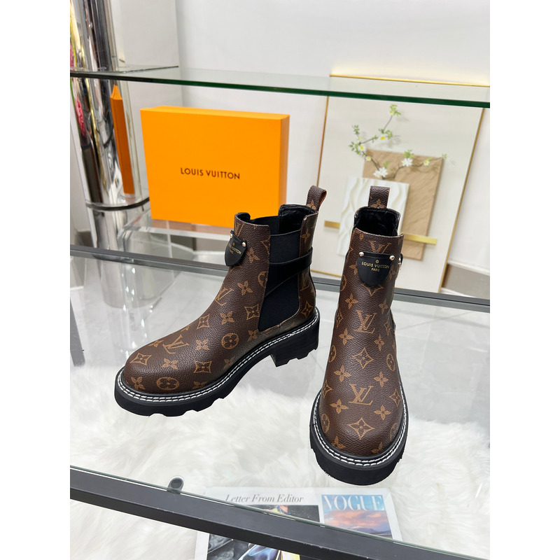 l**is V*t*n beaubourg boots calfskin monogram