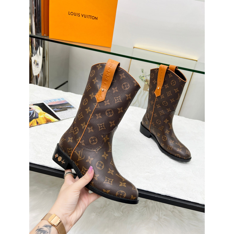 l**is V*t*n leather boots monogram brown