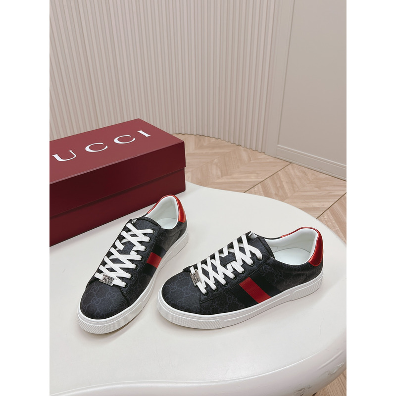 G*u*i ace sneaker with web in black