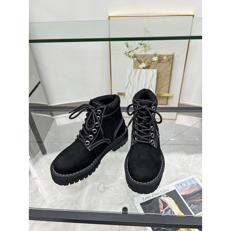 Ce**e lace-up boot in nubuck calfskin black