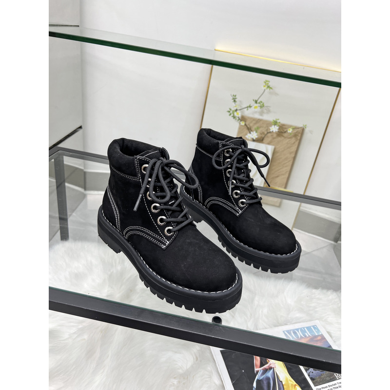 Ce**e lace-up boot in nubuck calfskin black