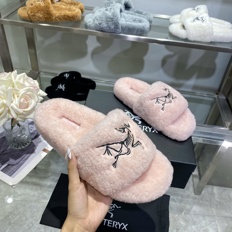 Arcteryx Fur Slides Pink