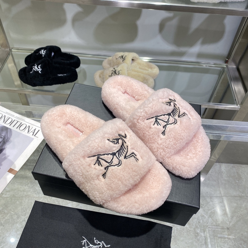 Arcteryx Fur Slides Pink