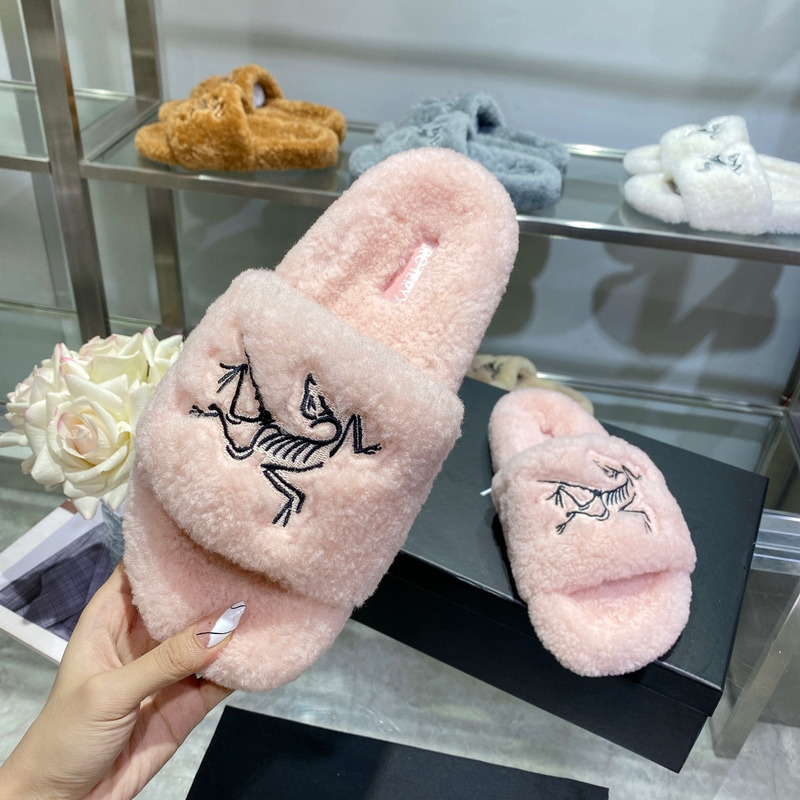 Arcteryx Fur Slides Pink