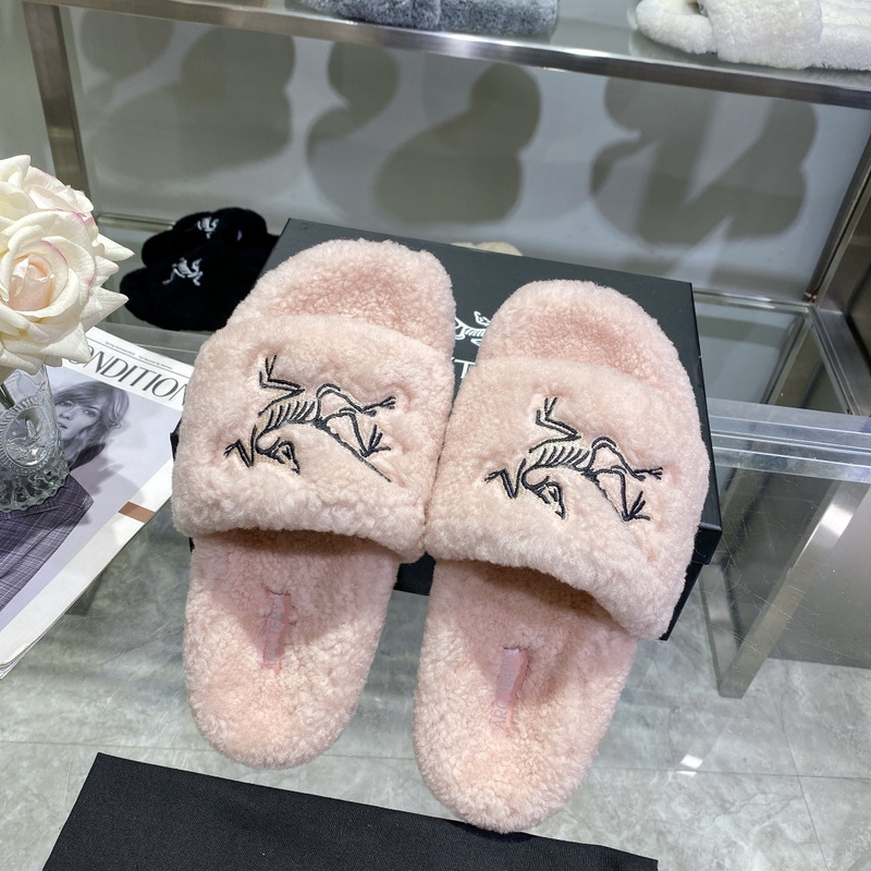 Arcteryx Fur Slides Pink