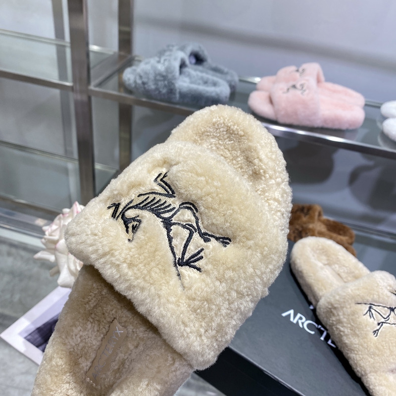 Arcteryx Fur Slides Beige