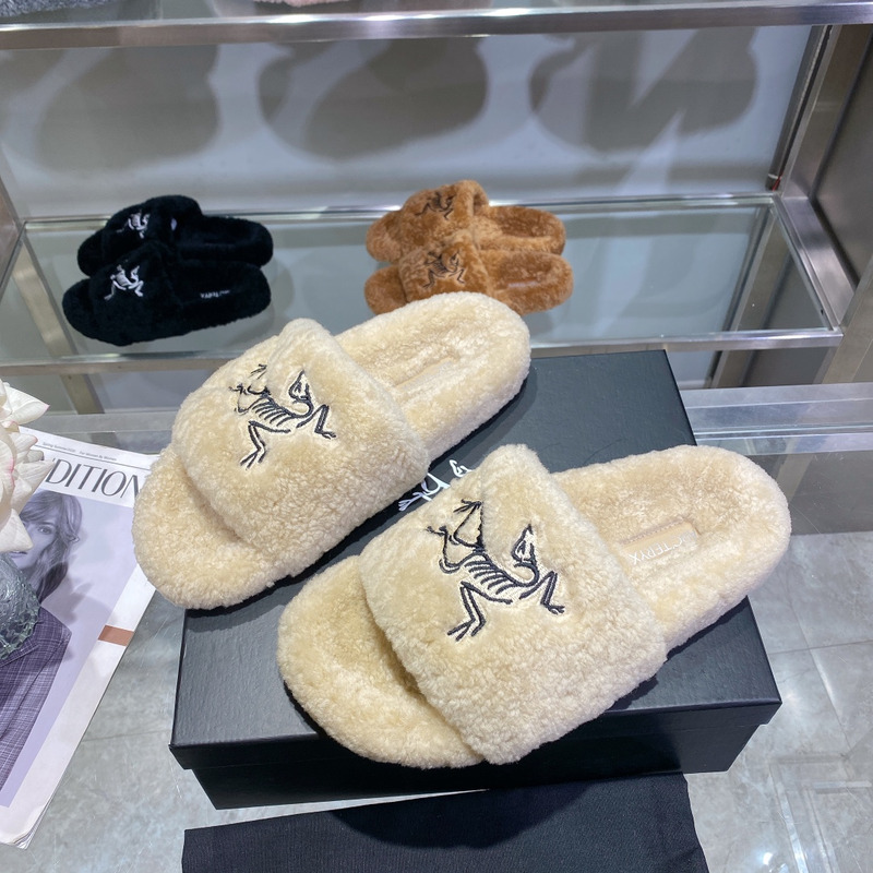 Arcteryx Fur Slides Beige