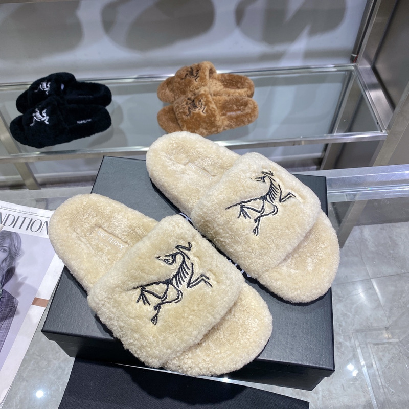 Arcteryx Fur Slides Beige