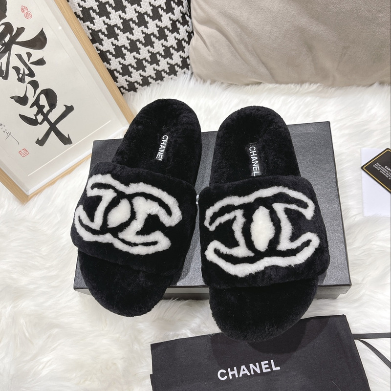 Ch*el cc fur slides black