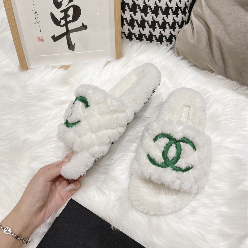 Ch*el cc fur slides white