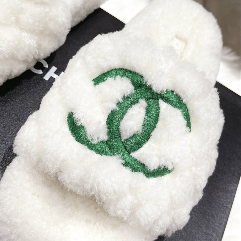 Ch*el cc fur slides white