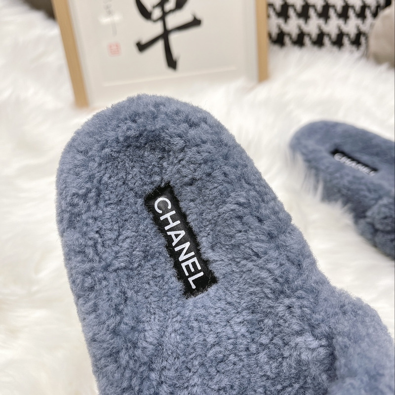 Ch*el cc fur slides blue