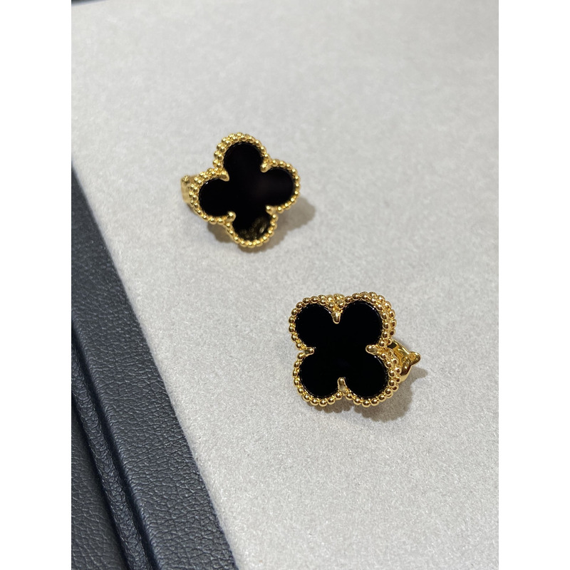 Van Cleef & Arpels Earrings Gold And Black