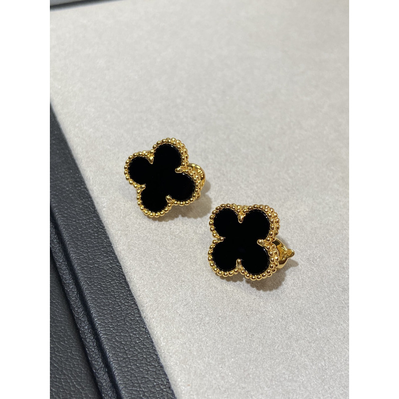 Van Cleef & Arpels Earrings Gold And Black