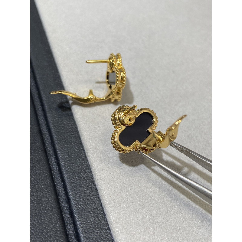 Van Cleef & Arpels Earrings Gold And Black