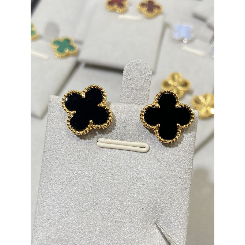 Van Cleef & Arpels Earrings Gold And Black