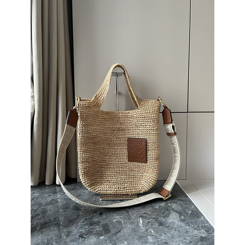 Loewe Slit Bag in Raffia And Calfskin Beige